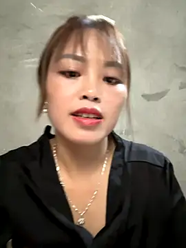 Snapshot of MychuSweet chatting on October 2025 04:00:02 AM MychuSweet online show from October 2025 04:00:02 AM