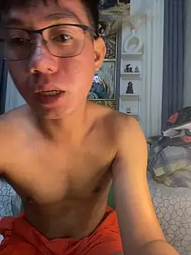 xshyboyx online show from September 2025 04:13:02 PM