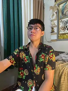 xshyboyx online show from June 2026 02:11:01 PM