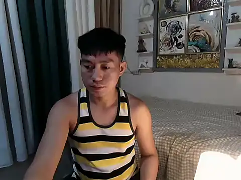 xshyboyx online show from May 2026 03:24:01 AM