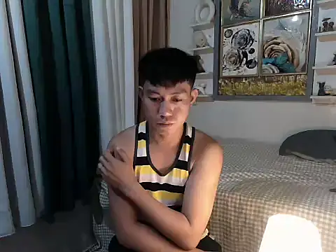 xshyboyx online show from May 2026 01:39:02 PM