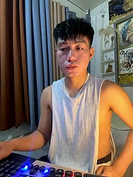 xshyboyx online show from January 2026 02:48:02 AM