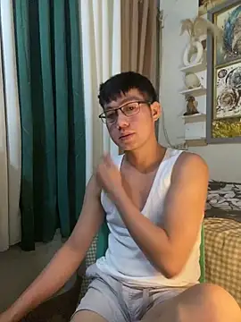 xshyboyx online show from June 2026 03:29:02 PM