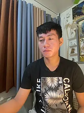 xshyboyx online show from February 2026 02:40:02 AM