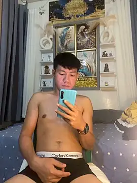 xshyboyx online show from October 2025 05:58:01 PM