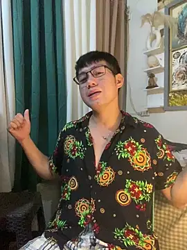 xshyboyx online show from June 2026 02:33:01 AM