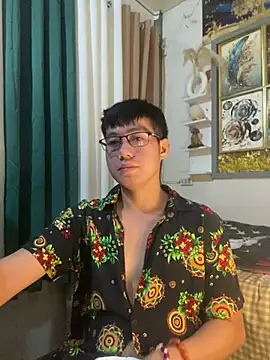 xshyboyx online show from June 2026 12:22:01 PM