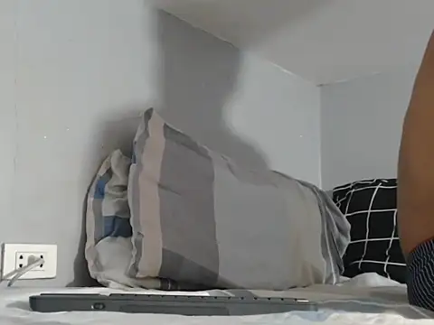 Natsboii online show from April 2026 10:22:01 AM