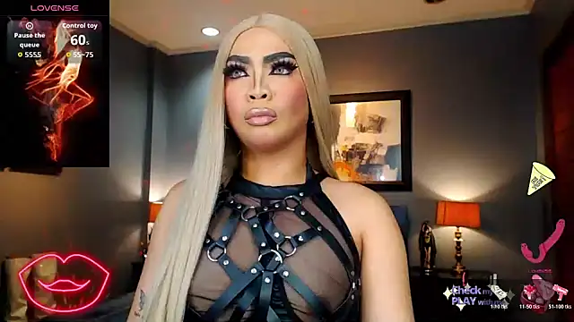 FridaHumphrey online show from October 2025 05:45:01 PM