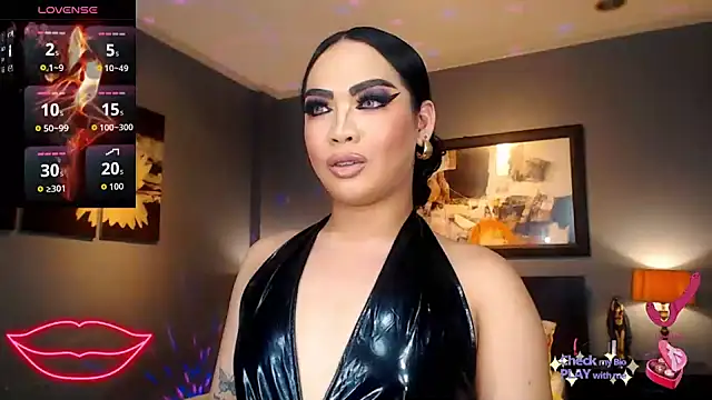 FridaHumphrey online show from April 2026 06:43:01 PM