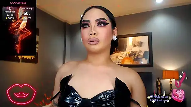 FridaHumphrey online show from April 2026 05:25:01 PM