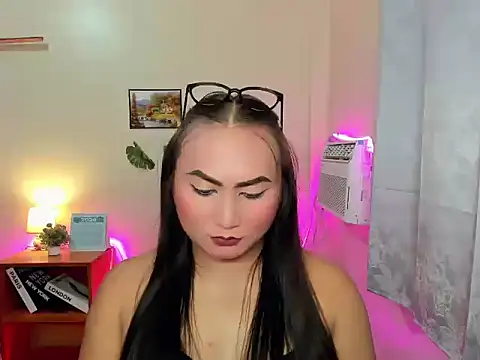 hella queen online show from January 2026 05:28:01 PM