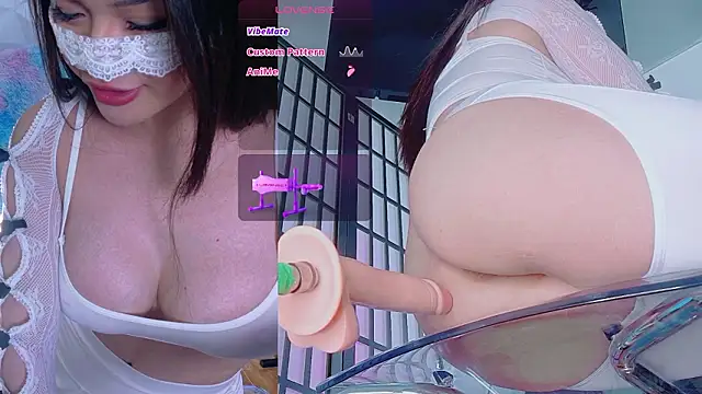 Hotkittylove online show from March 2026 02:41:02 AM