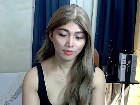 Kelly Holly online show from September 2025 01:52:02 AM