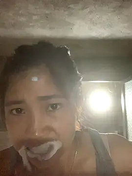 ThiHa003 online show from September 2025 10:37:02 PM