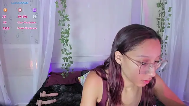 CamiGox online show from April 2026 04:37:02 AM