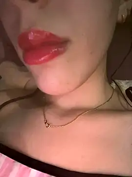 Mimisixo online show from October 2025 09:05:01 PM