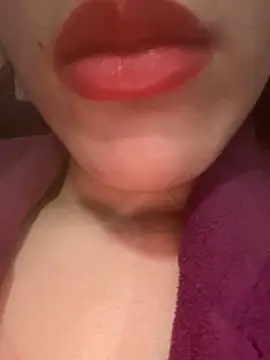 Mimisixo online show from April 2026 10:39:02 PM