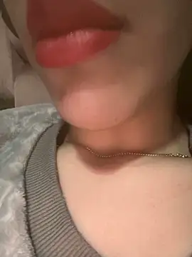 Mimisixo online show from April 2026 05:27:01 PM