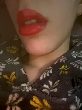 Mimisixo online show from November 2025 11:31:02 PM