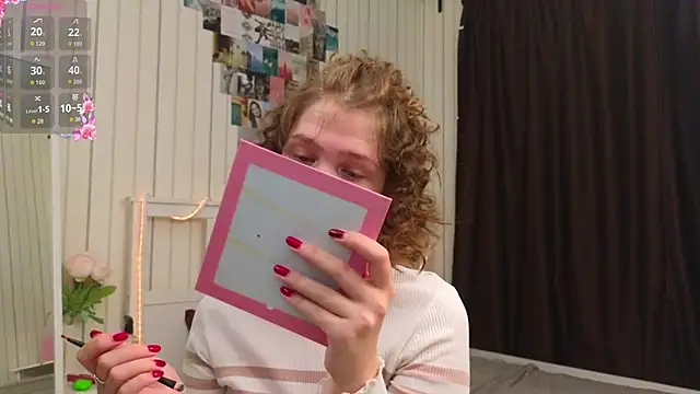 Snapshot of BeatrixCarIeton chatting on November 2025 07:19:01 PM BeatrixCarIeton online show from November 2025 07:19:01 PM