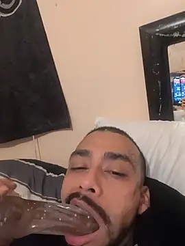 Cnutt310 online show from December 2025 08:46:01 AM