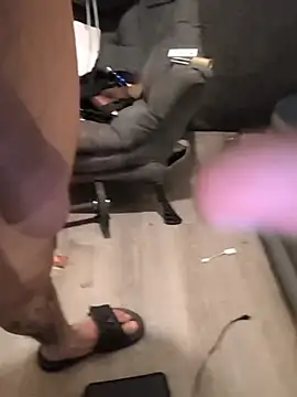 Cnutt310 online show from December 2025 05:55:02 AM