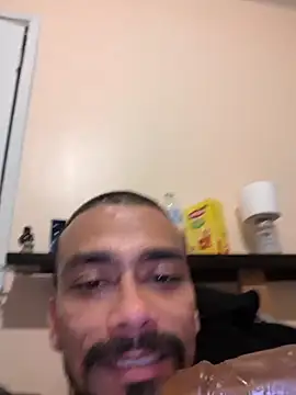 Cnutt310 online show from December 2025 11:18:01 PM