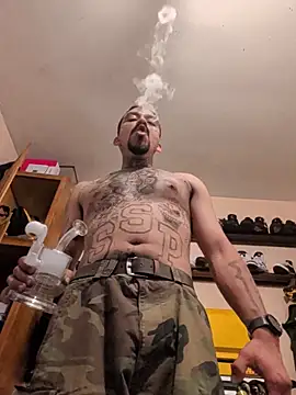 Cnutt310 online show from April 2026 09:10:01 PM