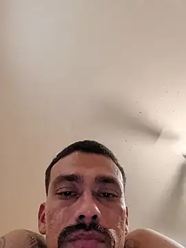 Cnutt310 online show from May 2026 11:47:01 PM