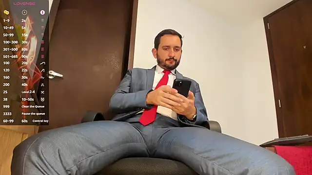 Snapshot of KarlBoss1 chatting on September 2025 10:28:02 PM KarlBoss1 online show from September 2025 10:28:02 PM