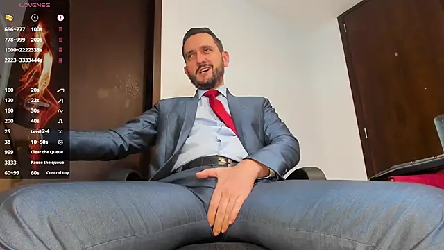 Snapshot of KarlBoss1 chatting on October 2025 07:00:02 PM KarlBoss1 online show from October 2025 07:00:02 PM