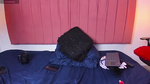 ana foxi online show from April 2026 07:58:02 PM