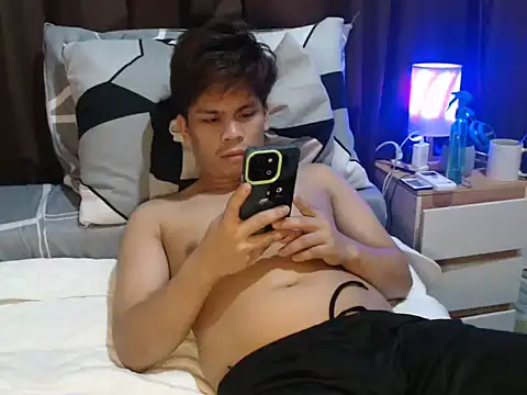 cumwhat me online show from June 2026 12:52:01 AM