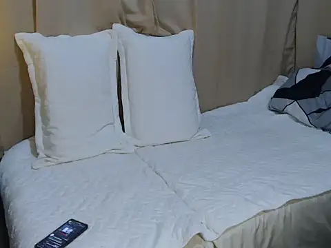 cumwhat me online show from February 2026 01:57:01 PM