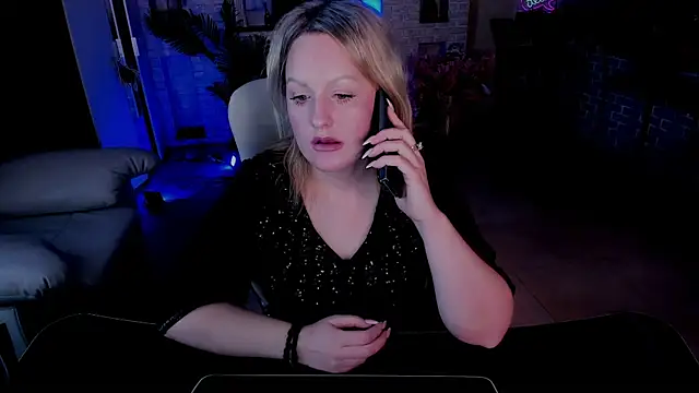 MariemLui online show from November 2025 01:59:01 PM