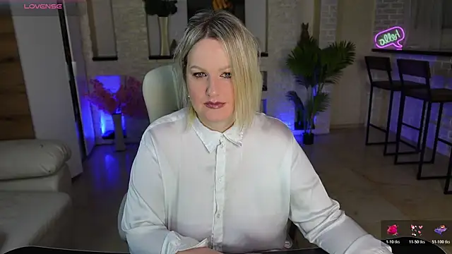 Snapshot of MariemLui chatting on March 2026 03:13:01 PM MariemLui online show from March 2026 03:13:01 PM