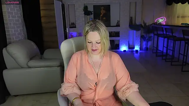 MariemLui online show from July 2026 02:24:01 PM