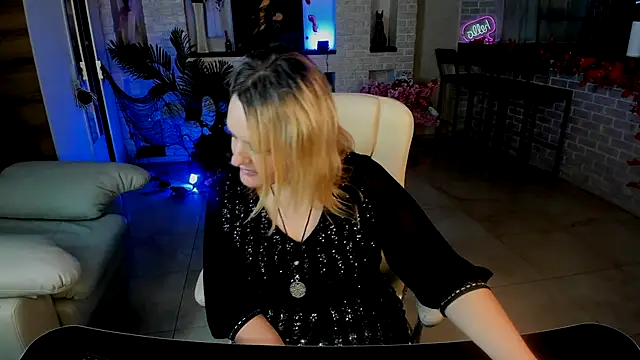 MariemLui online show from October 2025 12:16:02 PM