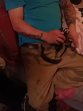 Twoslipperywhenwett online show from November 2025 05:06:01 PM