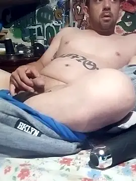 Twoslipperywhenwett online show from September 2025 04:27:01 PM