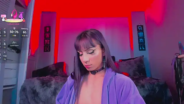 Draculairis online show from March 2026 10:11:01 PM