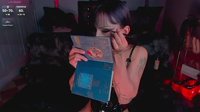 Draculairis online show from February 2026 02:02:01 PM