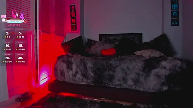 Draculairis online show from April 2026 08:48:01 PM