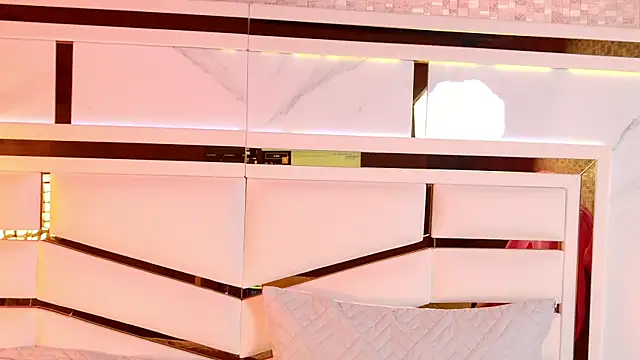 ambar rosse25 online show from November 2025 11:43:02 AM