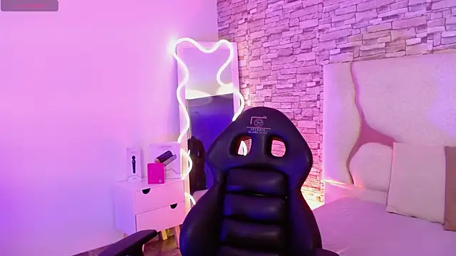 Snapshot of LIHIAN_TAY chatting on September 2025 03:35:01 AM LIHIAN TAY online show from September 2025 03:35:01 AM