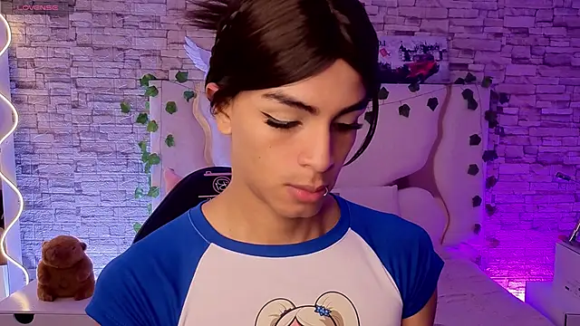 LIHIAN TAY online show from February 2026 12:16:01 PM