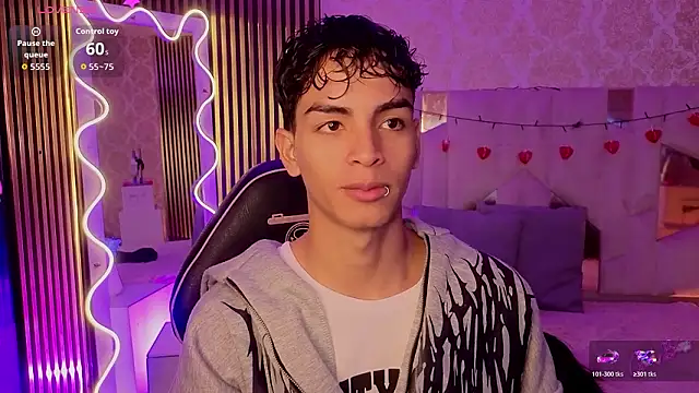 LIHIAN TAY online show from February 2026 04:00:01 AM