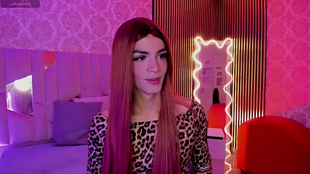 Snapshot of LIHIAN_TAY chatting on October 2025 03:47:01 AM LIHIAN TAY online show from October 2025 03:47:01 AM