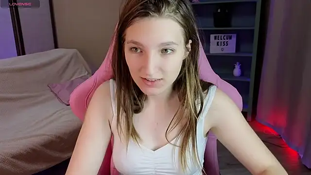 Snapshot of Mia_Myles chatting on September 2025 10:11:02 AM Mia Myles online show from September 2025 10:11:02 AM